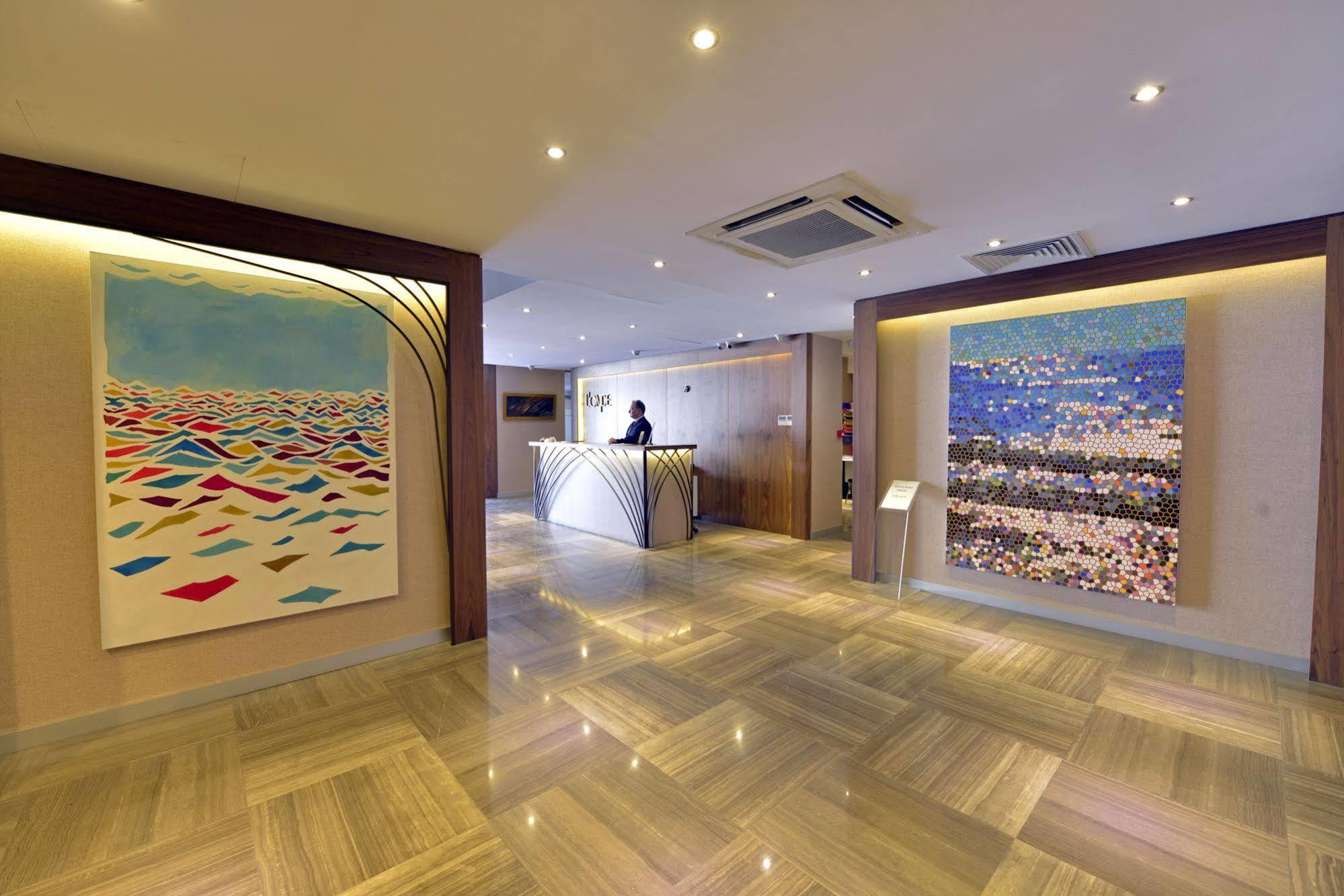 Upsuites Hotel Istanbul Exteriör bild