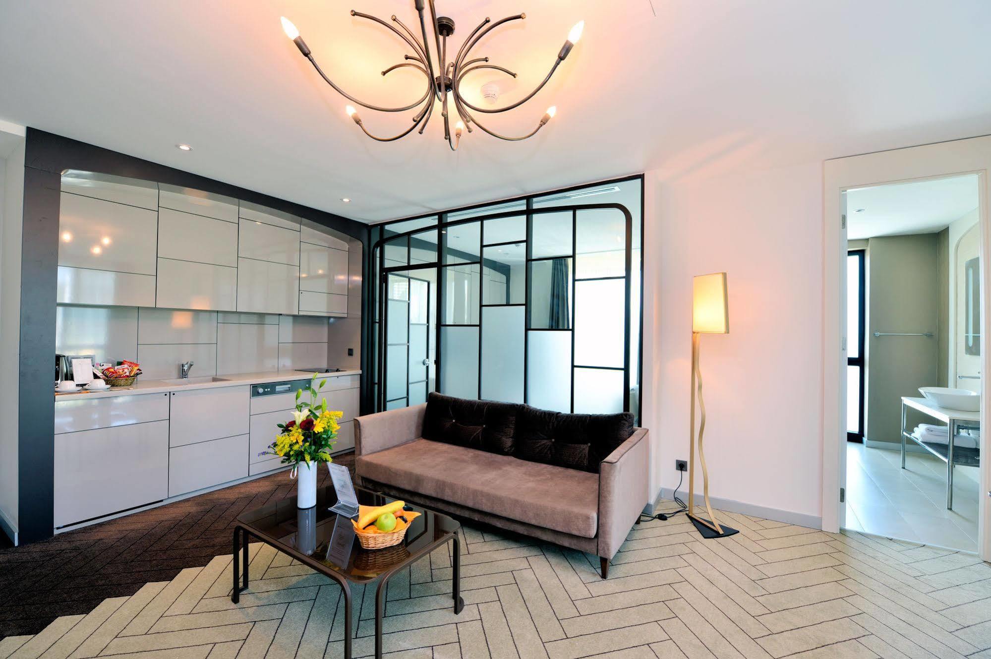 Upsuites Hotel Istanbul Exteriör bild