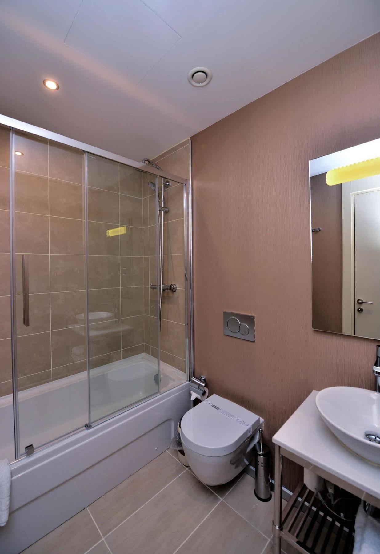 Upsuites Hotel Istanbul Exteriör bild