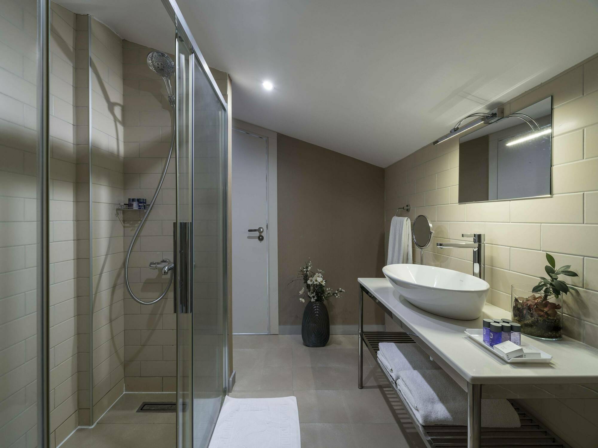 Upsuites Hotel Istanbul Exteriör bild
